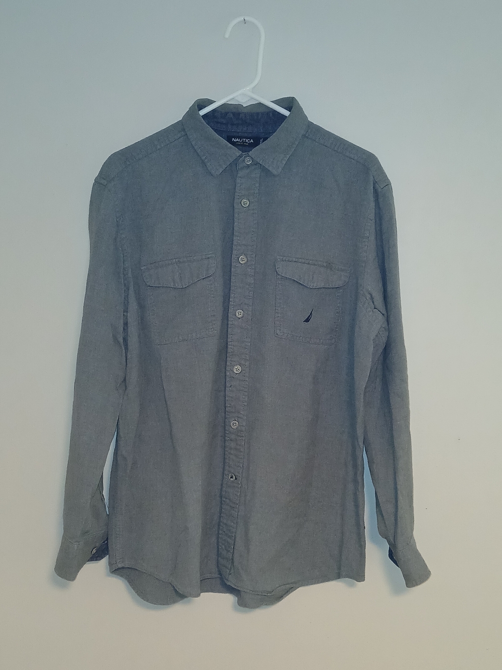 Nautica Men's Gray Long-Sleeve Casual Button-Down Shirt